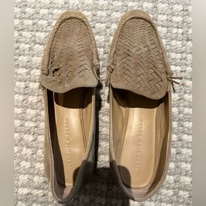 Veronica Beard suede beige/tan loafers